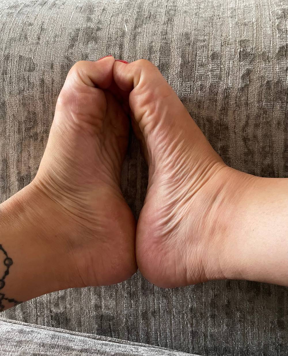 Full figured,sexy feet,talk dirty to me OnlyFans – free nudes, naked, leaked