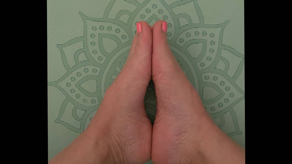 YogaFeet