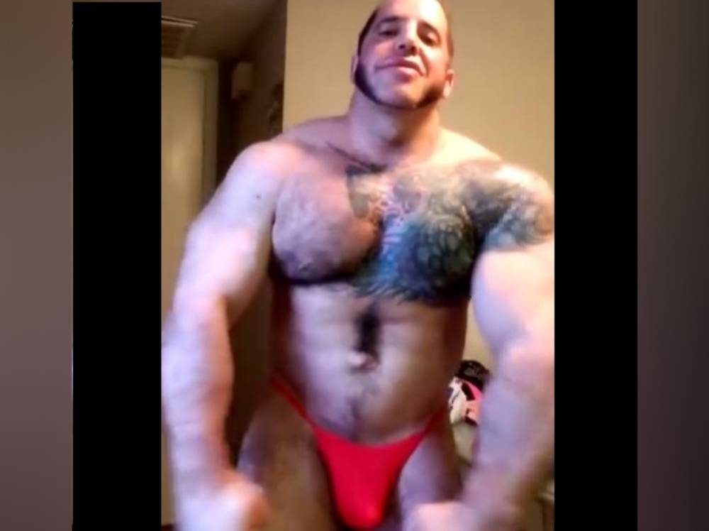 Cassinelli &amp; all his muscle buddies!