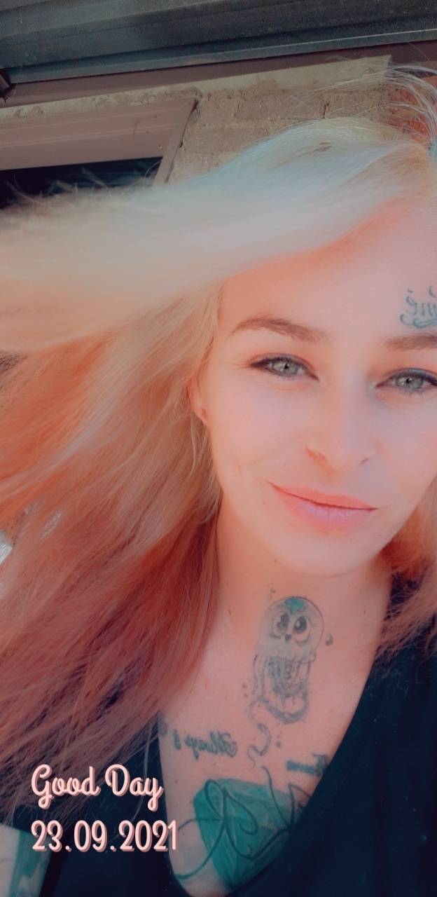 Yolandi Visagie