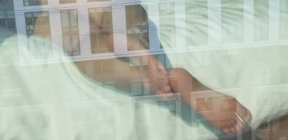 olive_feet