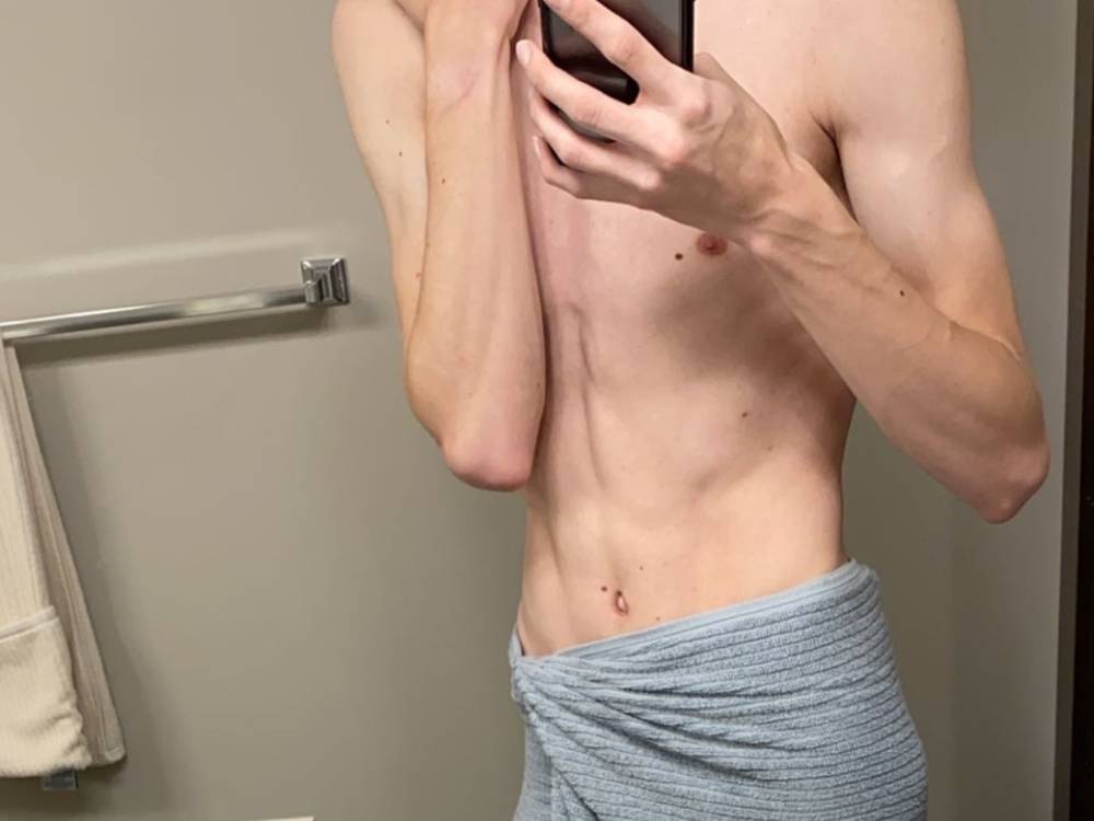 Alex got legs