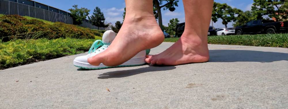 loveforfeetfoot