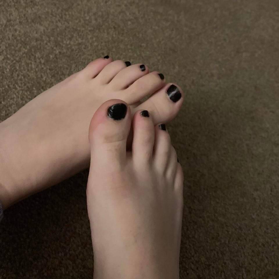 FOOT FETTISH DELIGHT