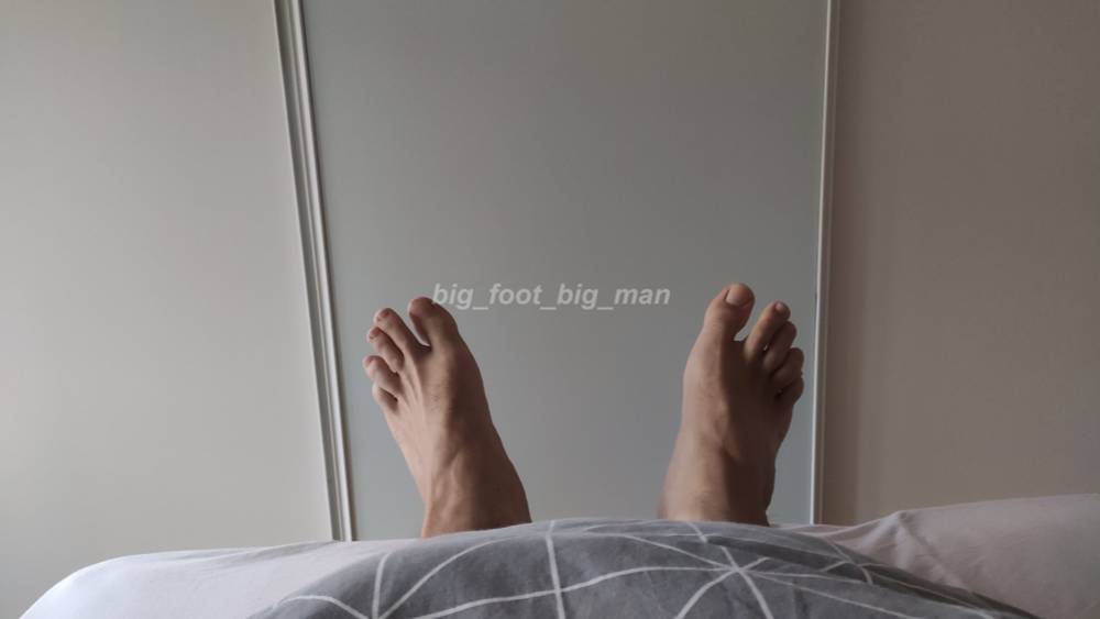 big_feet_big_man